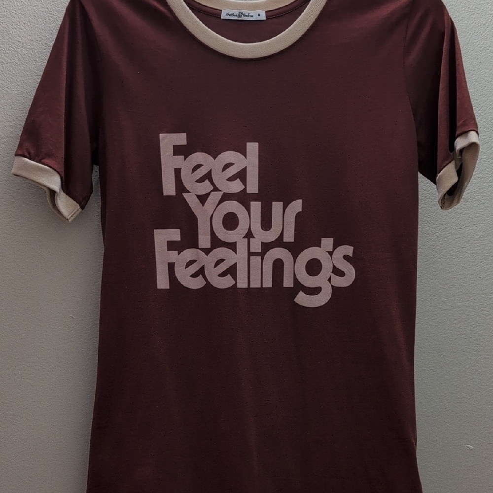 Brown Graphic T-Shirt with Beige Trim From The Bee & The Fox